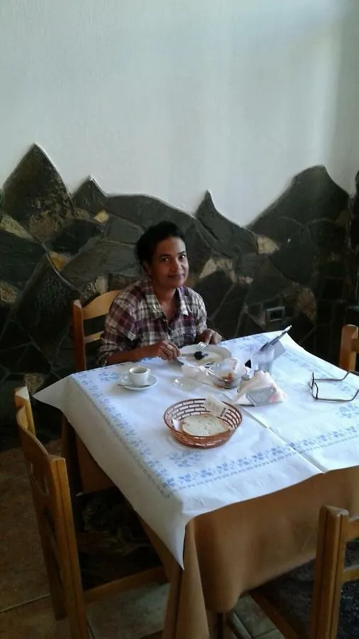 Nako Guest House Bar&Restaurants Përmet